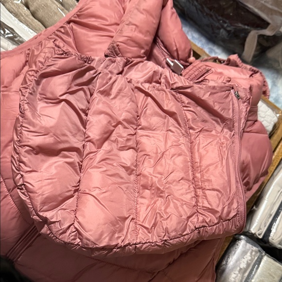 Charter Club Blush Puffer Vest with detachable hoodie and travel bag - Picture 10 of 12